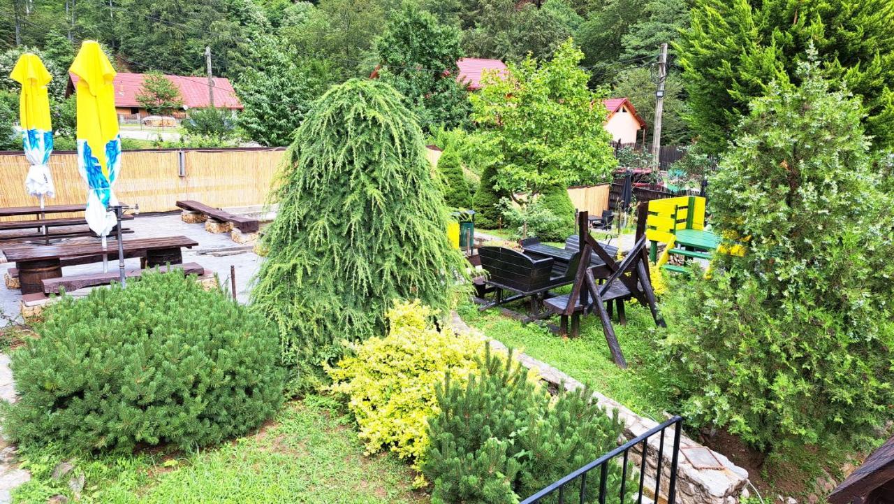 Hanul Vanatorului Gureni Exterior foto
