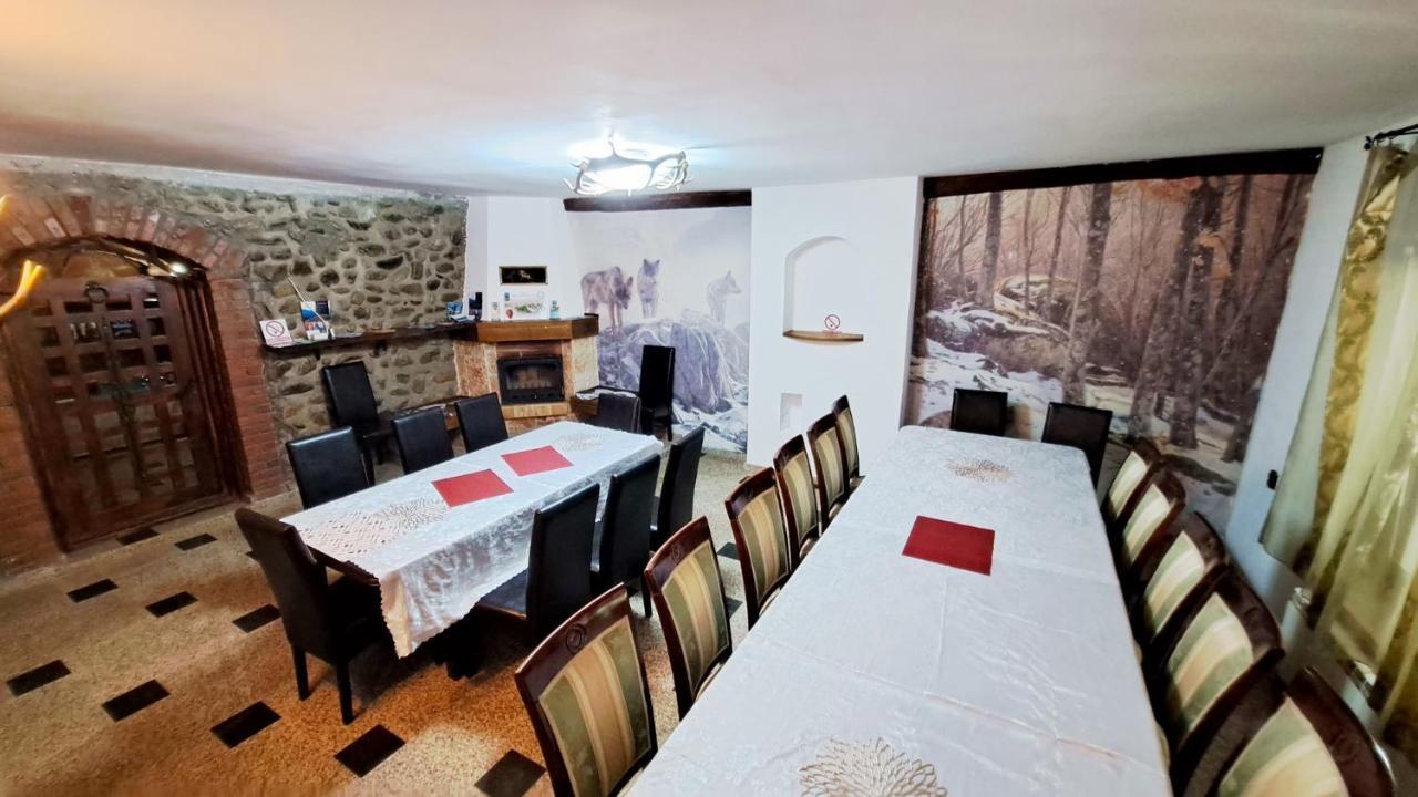 Hanul Vanatorului Gureni Exterior foto